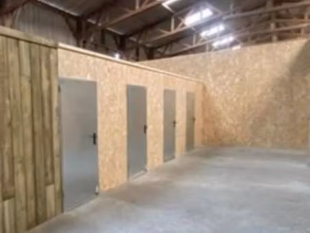 box grand volume accès 24h/24 vidéo surveillance