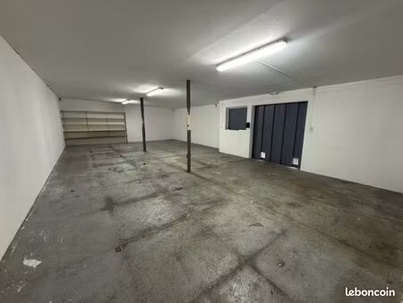 local commercial 140 m²