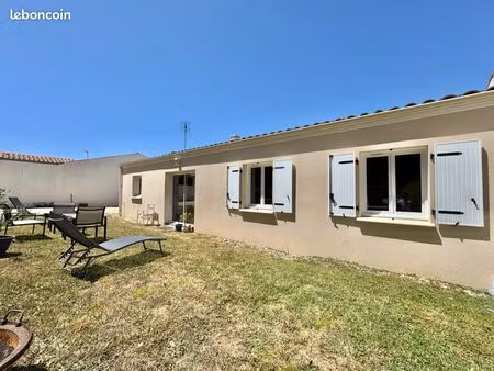 marennes centre-ville – maison de plain-pied  3 chambres  proche des plages et des commodi