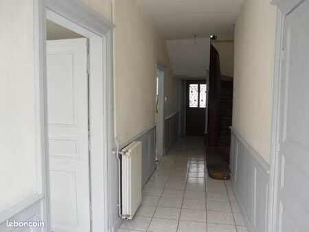 grande maison de bourg a jarnages