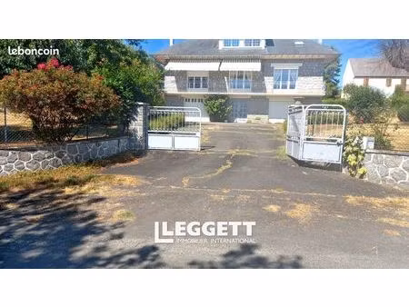 maison 10 pièces 261 m²