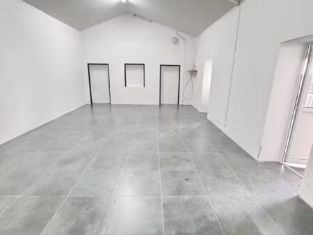 local commercial 70 m²