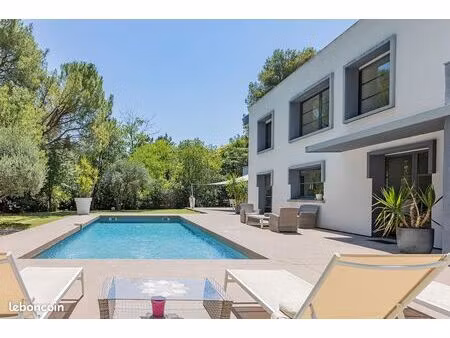 villa contemporaine proche de montpellier