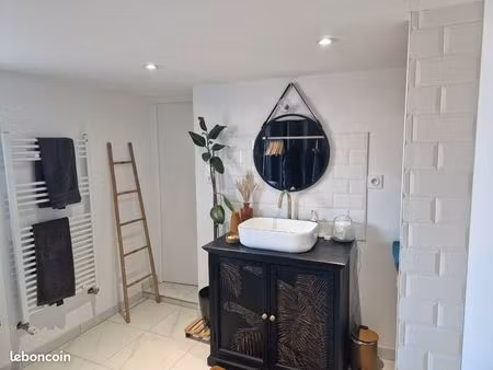 à vendre – charmante maison rénovée avec jardin à ornans – investissement locatif de quali
