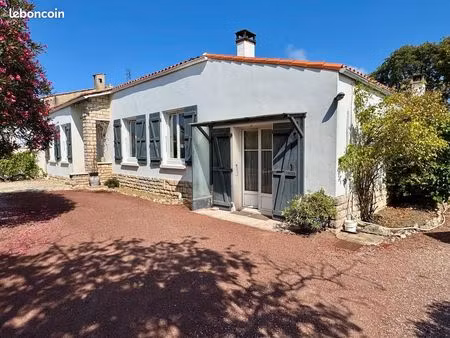 propriété 5 pièces 136 m²