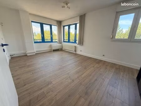 3 pièces 99m2.bourg les velence26500