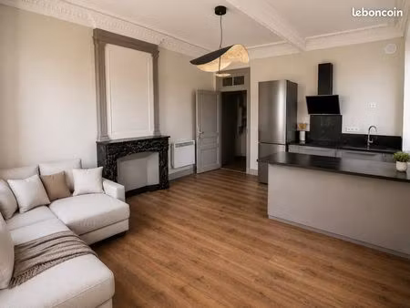 superbe appartement de caractère entièrement rénové – prestations haut de gamme – vue sur 