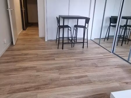 appartement refait à neuf dans résidence