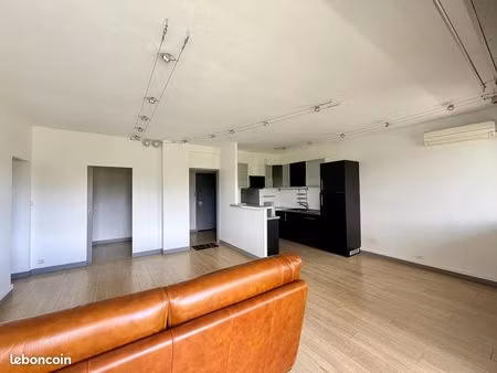 appartement t3 avec parking - valence centre
