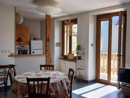 spacieux t5 de 91 m2 en plein cœur de morteau