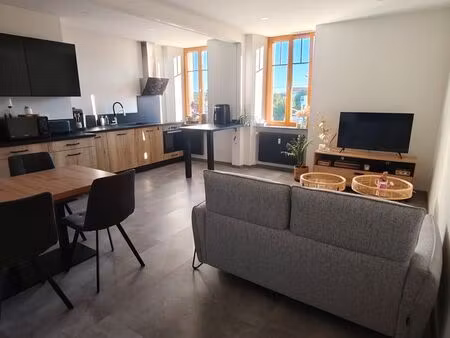 appartement t3 rénové 76m2 avec garage