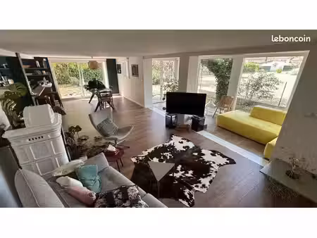 maison rénovée 140 m² – pièce de vie 67 m² – 3 chambres