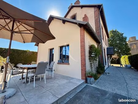 maison 5 pièces 148 m²