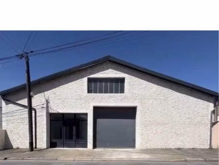 entrepôt  575 m²