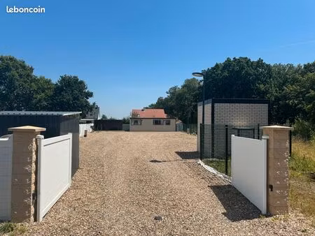 terrain 750m2