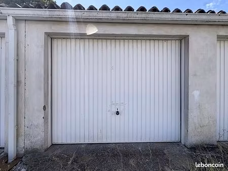 garage/box 14 m² rochefort