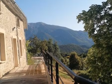 ancienne ferme avec depandances