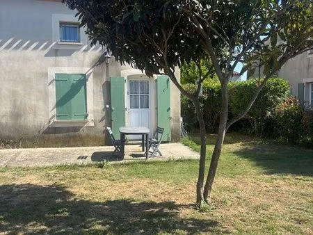 petite maison dans résidence de tourisme
