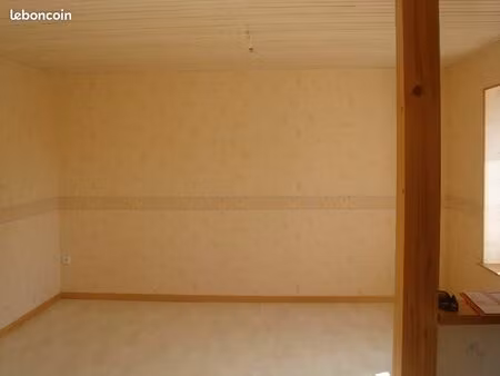 loue t2 de 52 m2 à gonsans 25360