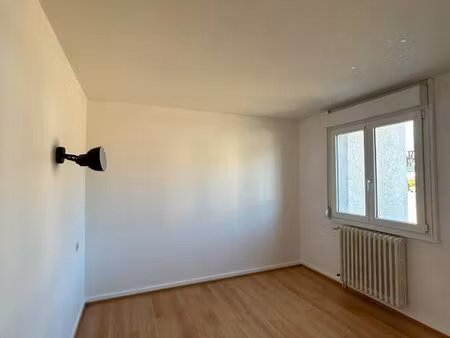 a louer un f3 pour une personne au calme et bien situé