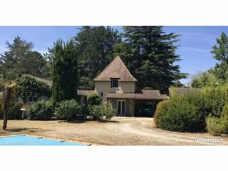 plain pied proche bergerac nord est piscine panneaux solaire clim environnement calme