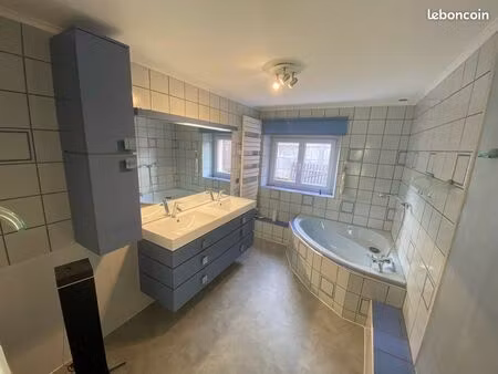 a louer maison de 135 m2 avec garage double