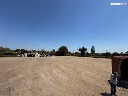 terrain d’activité idéal location container