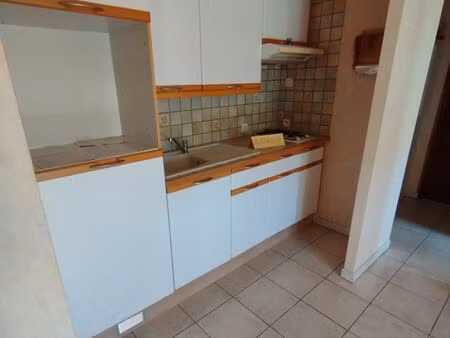 loue t 2 de 33 m2 à gonsans 25360 + garage