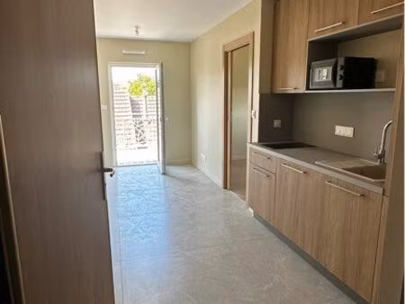 appartement neuf meublé – terrasse 9 m² – garage – gare à 100 m – valdahon