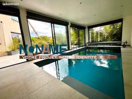 propriété 7 pièces 197 m²