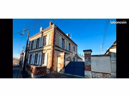 superbe maison de caractère années 1850 6p 200m2 avec beaucoup de cachet + 100 m2 dépendan