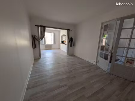 grande maison a louer