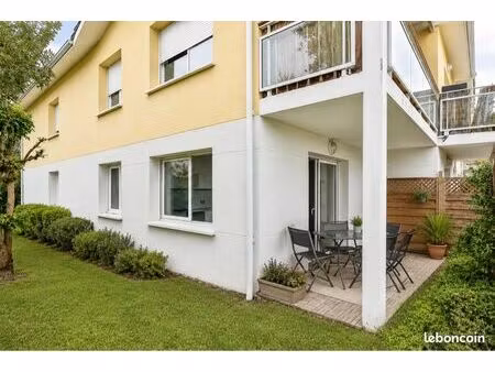 t2 avec jardin et terrasse