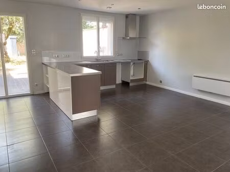 location maison 3 pièces • 100 m2 . bergerac 24100 quartier centre-ville