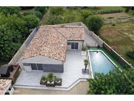maison de plein pied avec piscine