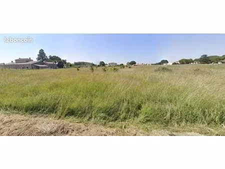 terrain 743 m² gauriac