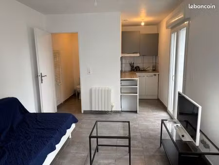 studio avec terrasse