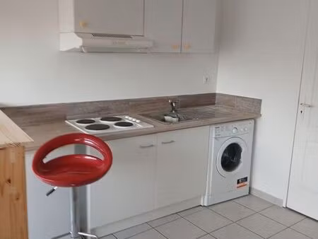 proche fac / iut studio meuble et climatisé (eau + élec)
