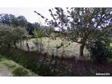 terrain à bâtir de 330 m² à l'hermitage (35)