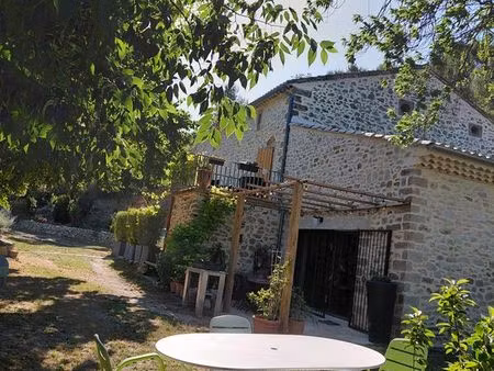 maison en pierre