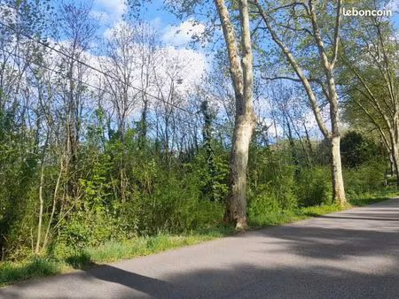 terrain 1500 m2 montaigu / lons le saunier jura
