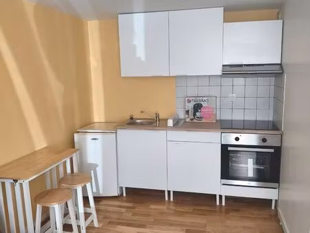location studio meublée