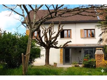 maison 7 pièces 183 m²