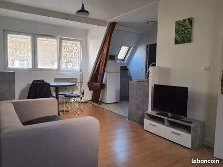 t2 de caractère  vue sur la loire 44m²  hyper-centre  toutes commodités