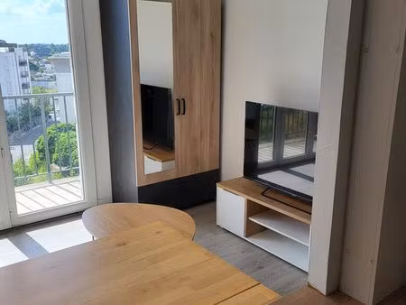 studio meublé 19 m² avec balcon  parking et cave