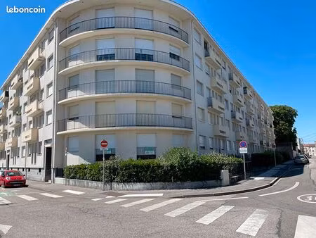 appartement 5 pièces 121 m²