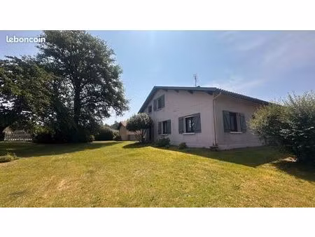 propriété 8 pièces 215 m²