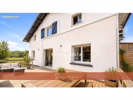 propriété 10 pièces 210 m²