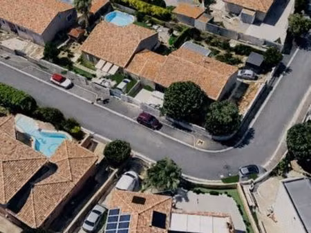 superbe villa 140 m² avec piscine à 10 min des plages