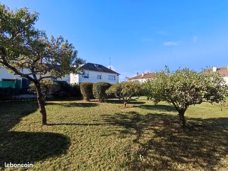 maison calme 2 chambres avec jardin